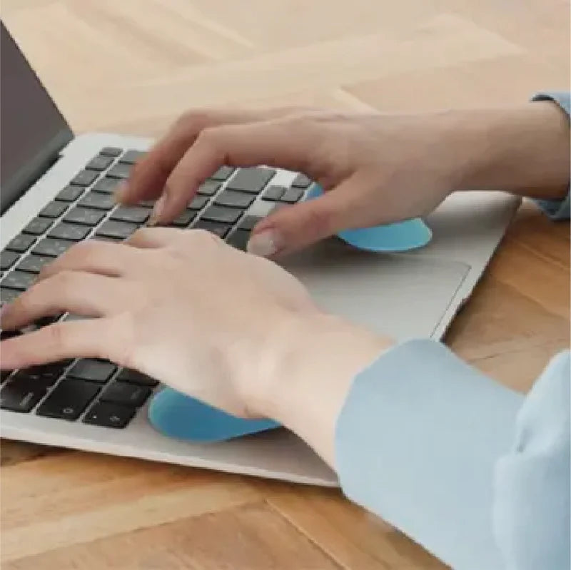 背すじを支える“手のSiseii(シセイー)”